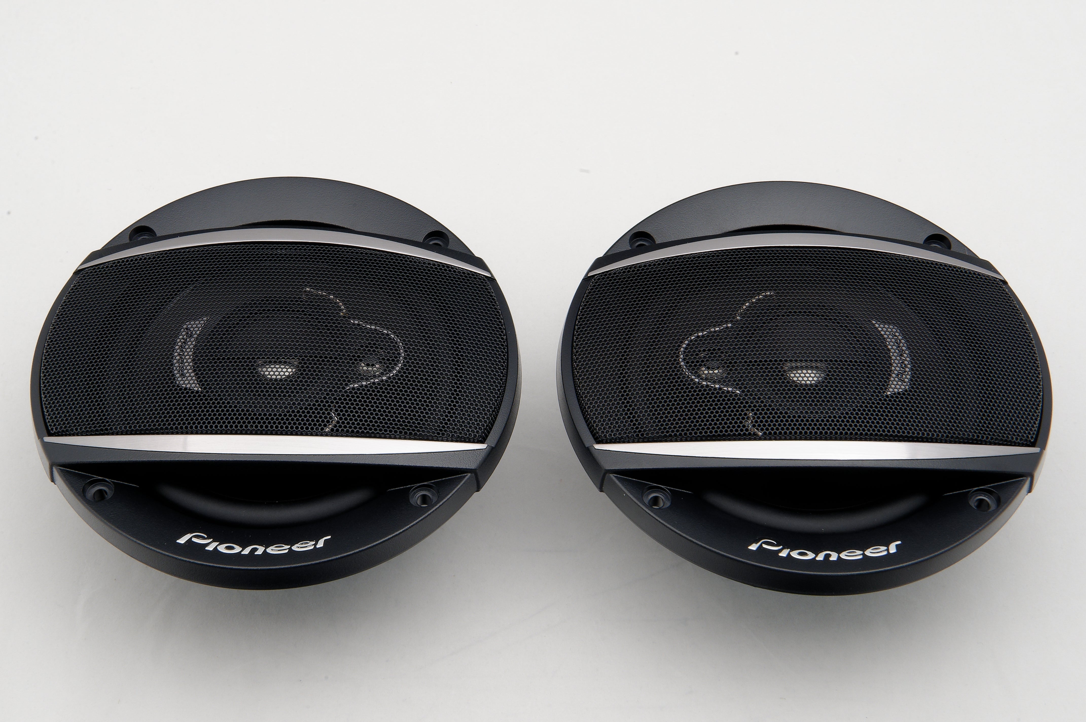 Pioneer TS-A1370F 13cm 300W 3-Way Coaxial Speaker System with