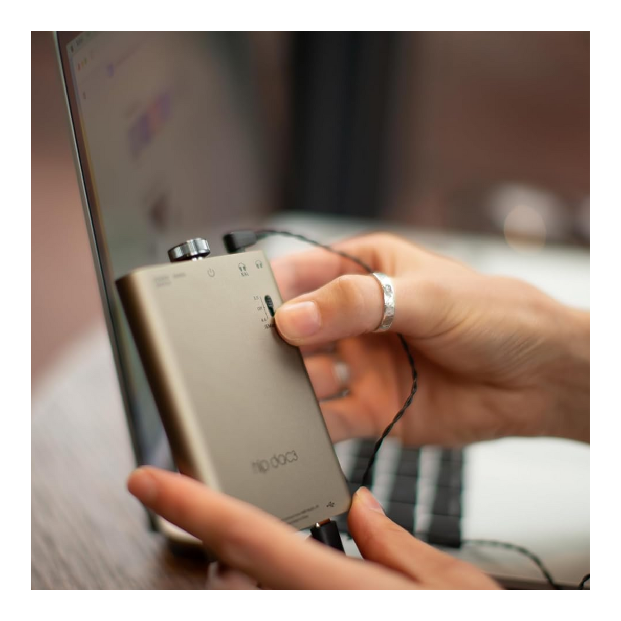 iFi Audio Hip Dac Hi-Res Portable DAC Headphone Amplifier