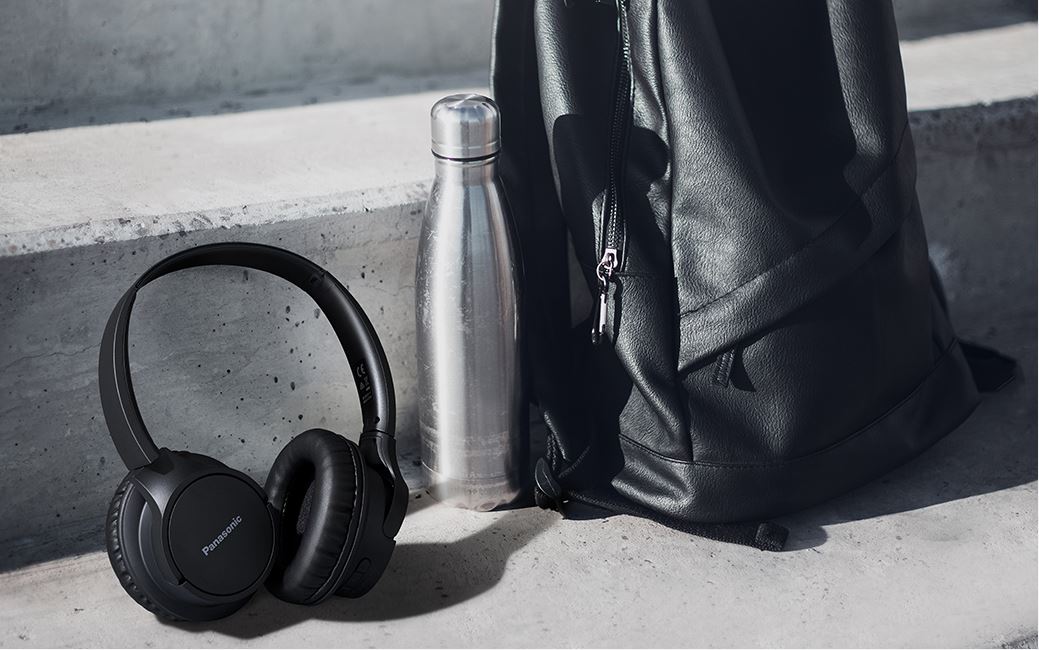 Panasonic RBHF520BE-K Overhead Wireless & Stereo Headphones